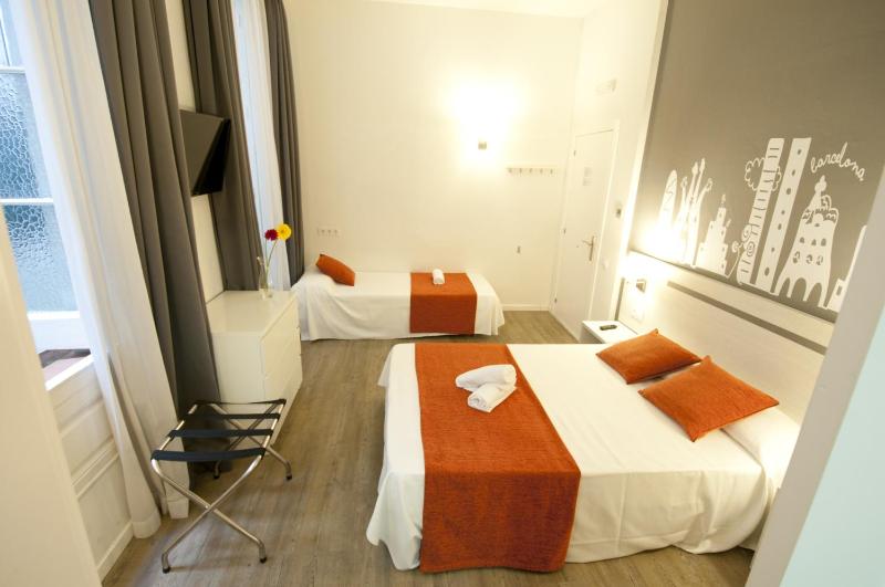 Triple Room image 2