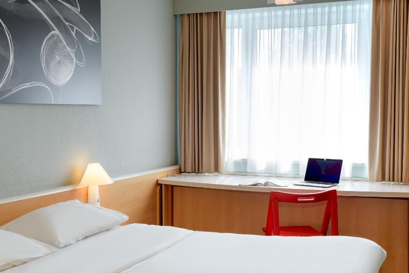 Superior Double Room image 4