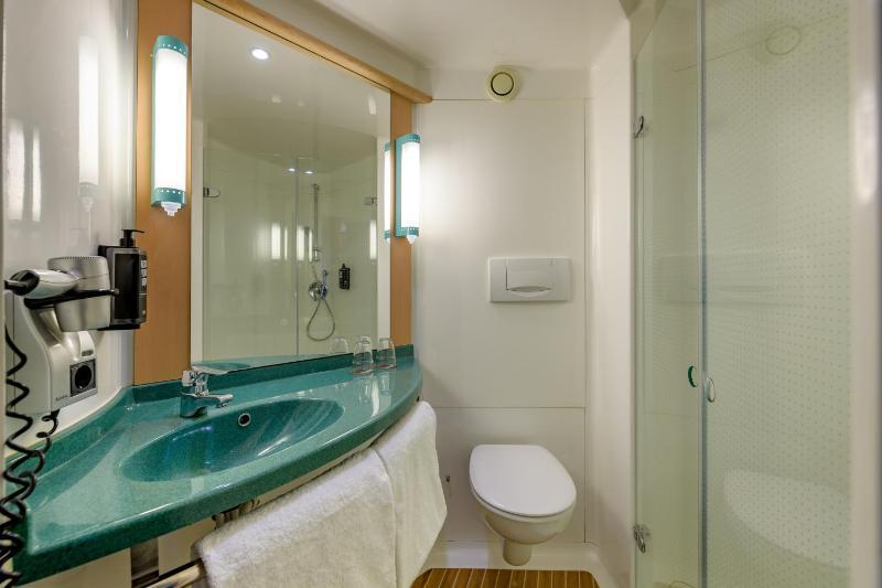 Superior Double Room image 3