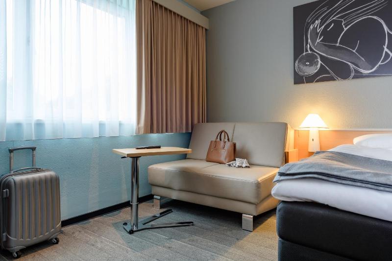 Double Room with Sofa Bed image 2