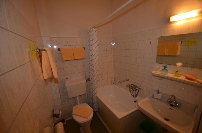 Standard Double Room image 2