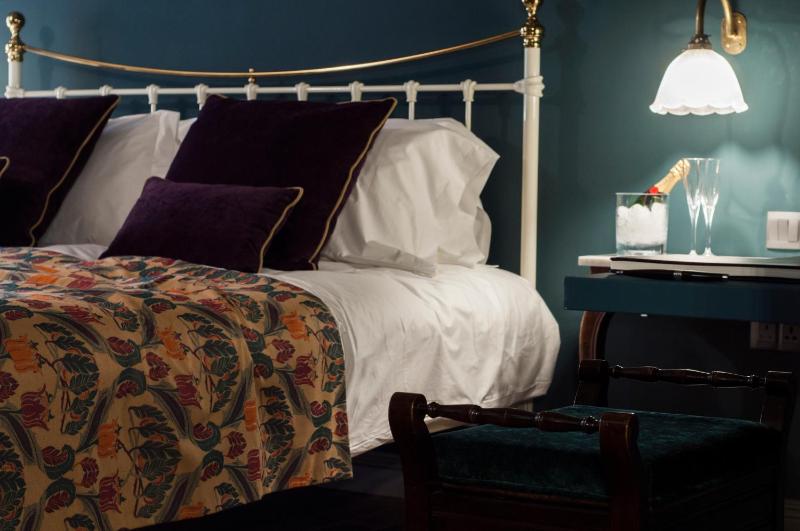 Deluxe Suite image 4