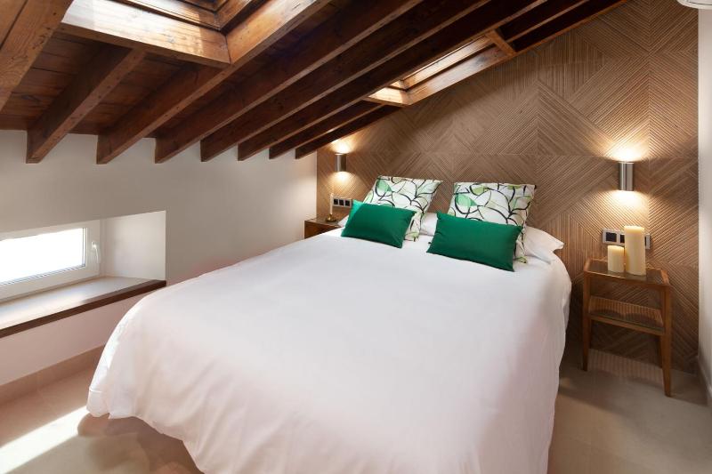 INMálaga Penthouse Santos Suites - image 16