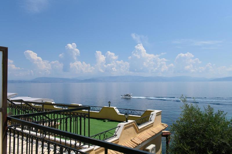  2-bedroom Apartment with Seaview Rooftop image 2