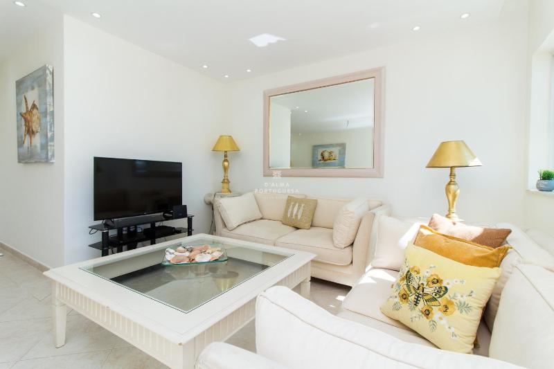 Vilamoura Apartment Jacaranda - By Dalma Portuguesa - image 21