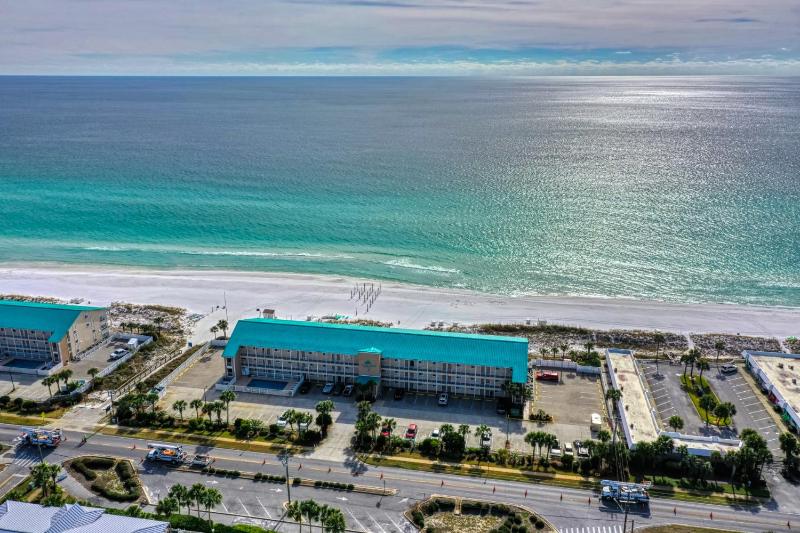 Salty Seas Gulf Front Oasis - New to Market Rates - image 16