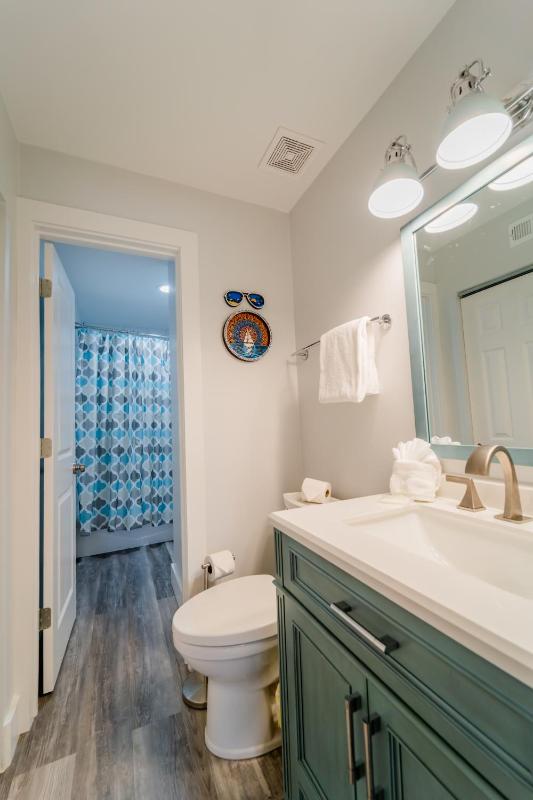 Salty Seas Gulf Front Oasis - New to Market Rates - image 17