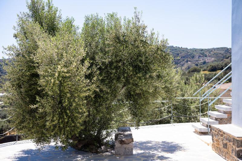 Deluxe Residence with Panoramic Sea View image 2