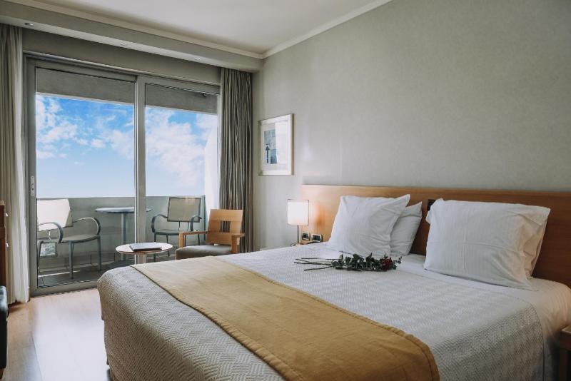 Double or Twin Room image 2