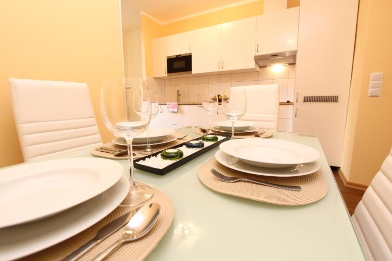 Studio Apartment image 1
