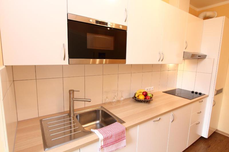 Studio Apartment image 4
