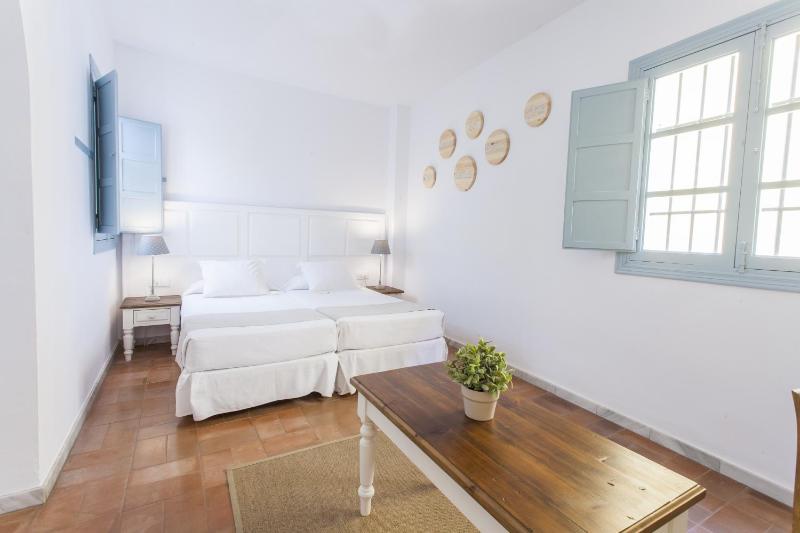 Apartamentos Suites Santa Cruz - image 16