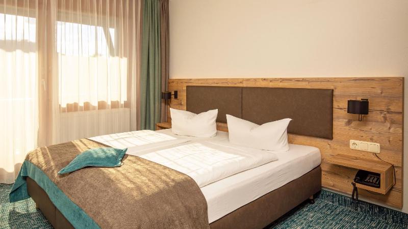 Comfort Double Room with Mountain View image 1