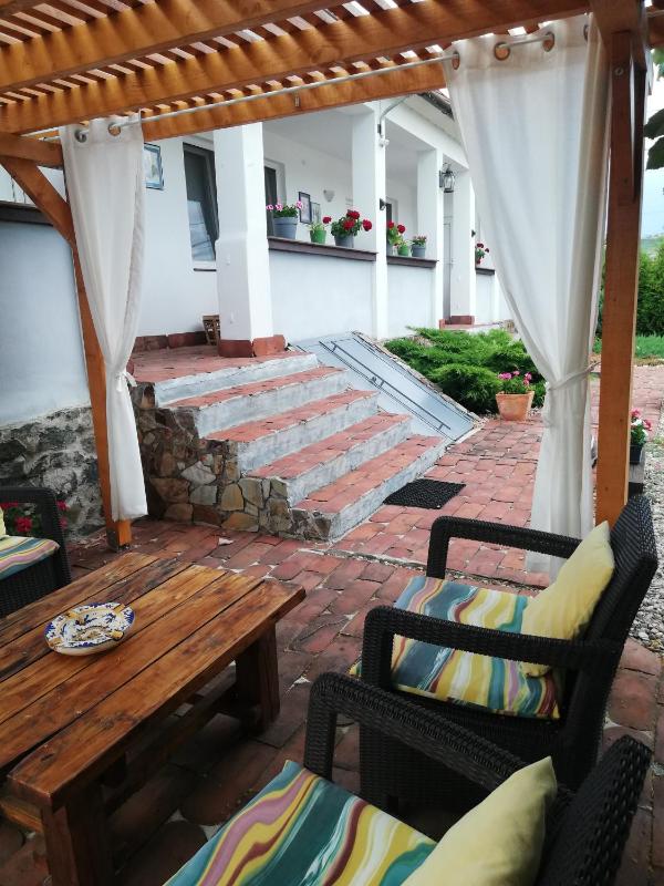 Three-Bedroom Villa image 4