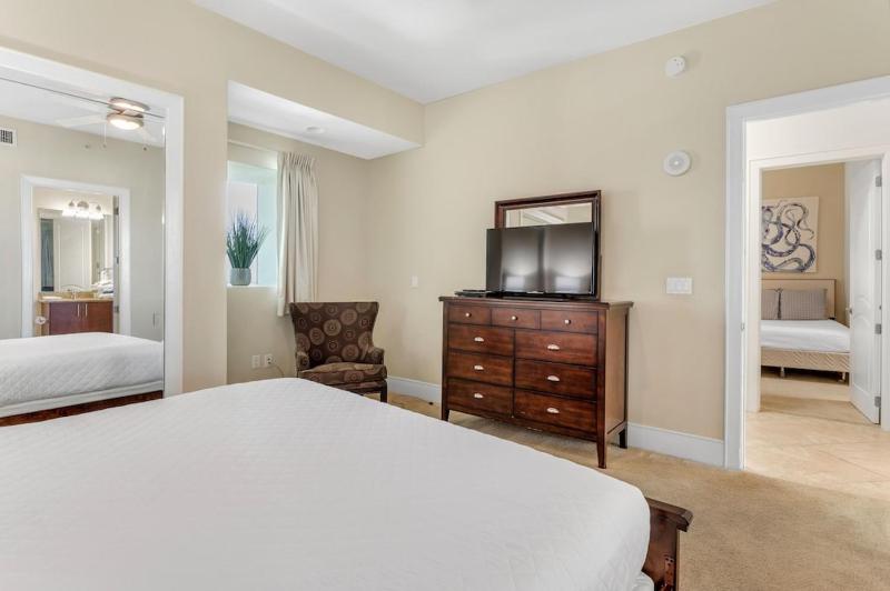 Turquoise Place Unit 1805D - image 21