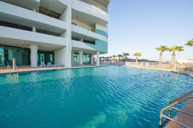 Turquoise Place Unit 1805D - image 32
