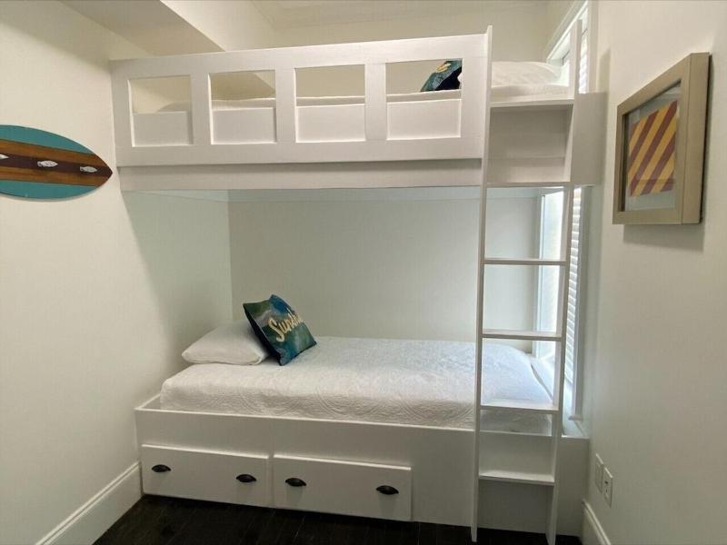 Seacrest Getaway - image 30