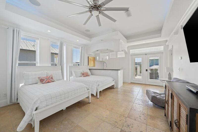 Seacrest Getaway - image 39