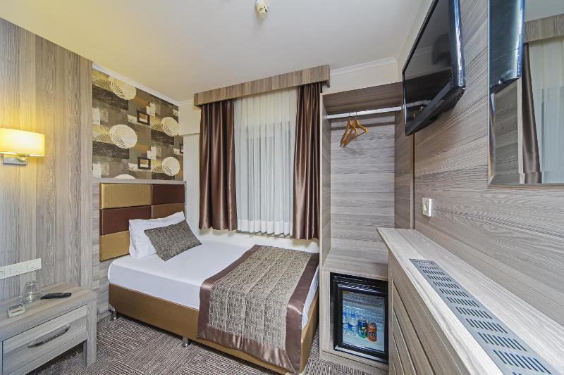 Single Room image 2