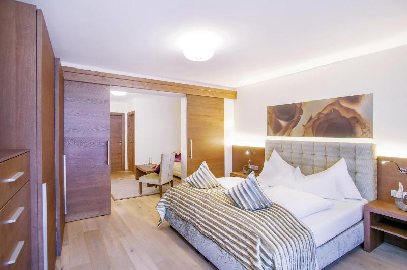 Double Room image 1