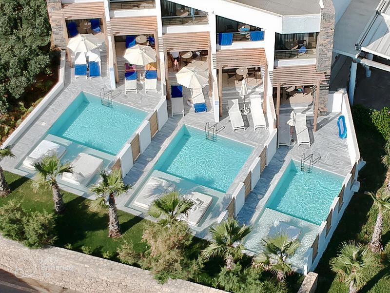 Double Room with Sea View image 1