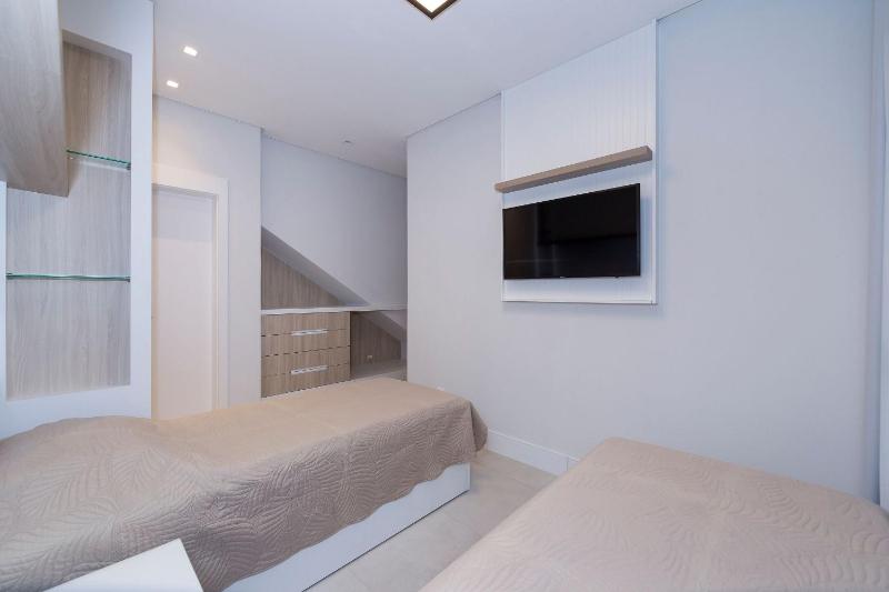 Adra 306 - Duplex Penthouse - 3 Bedrooms - 2 Parking Spaces | Downtown Bombinhas - image 7