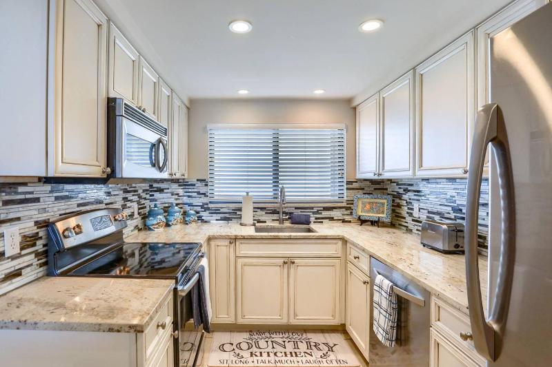 1506 Lighthouse Towers - image 8