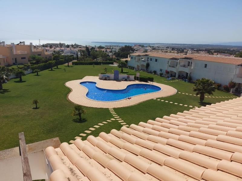 Ground Floor Apartment with Pool - image 2