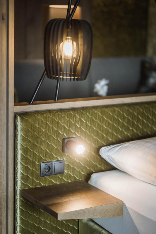 Deluxe Suite image 3