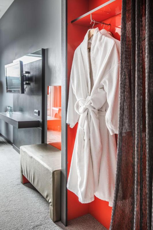 Superior Room with City View image 2