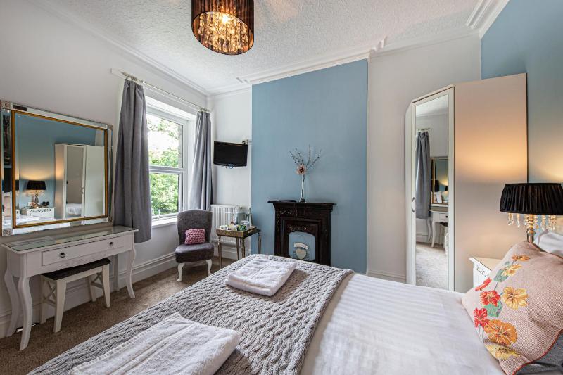 Standard Double Room with Shower image 1
