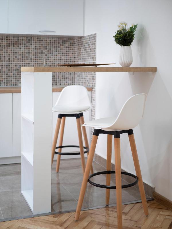 Oscar Exclusive Apartment - image 9