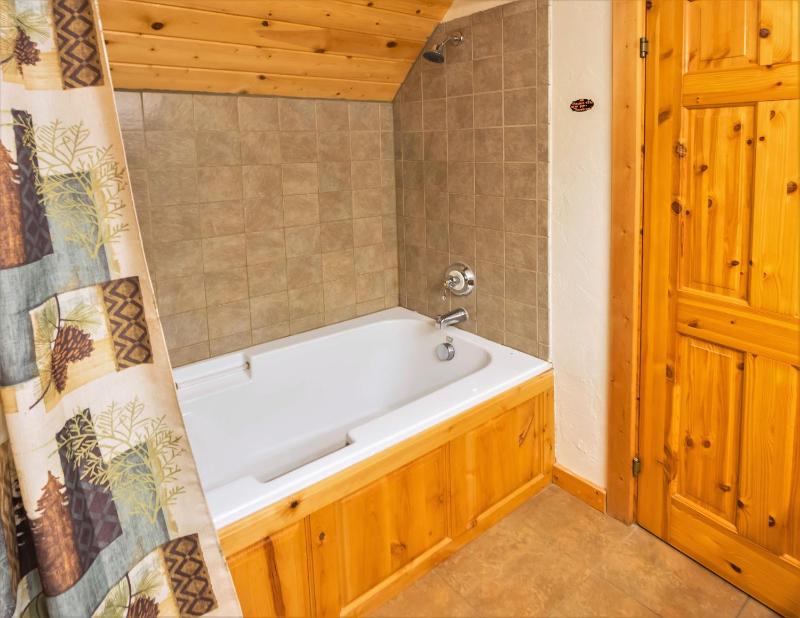 Deluxe Triple Room image 2