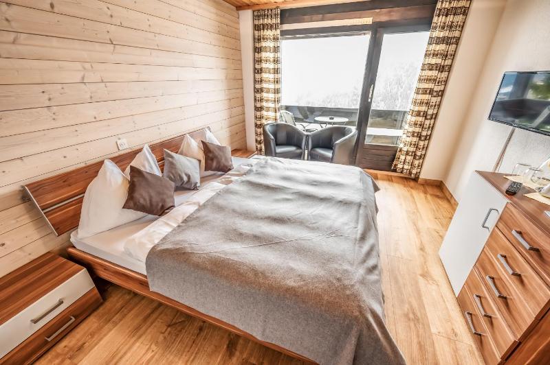 Double Room image 1