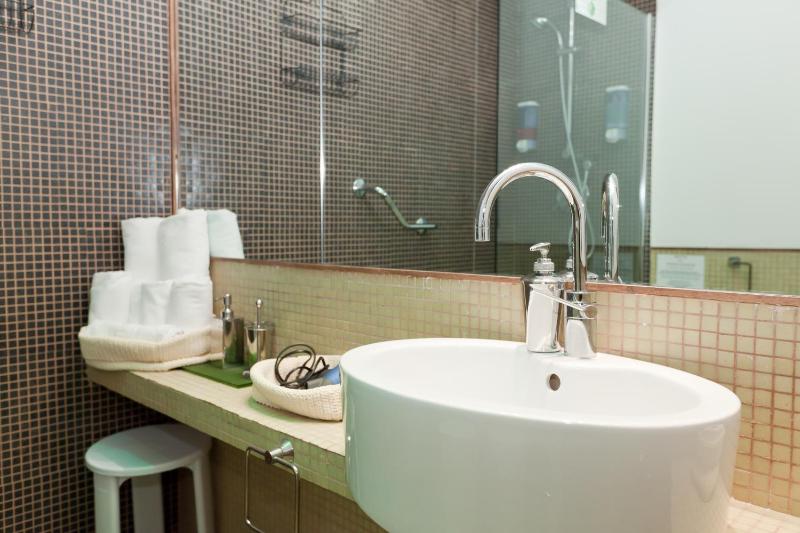 Standard Double or Twin Room image 2