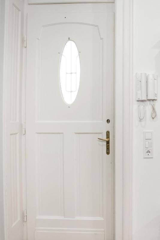 Designer Dream Home At The St. Stephen Basilica - image 12