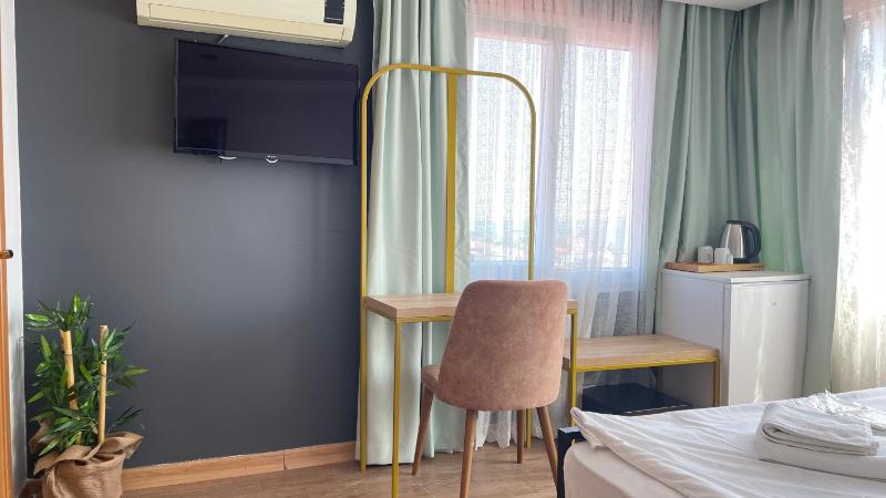 Standard Double Room with Sea View image 4