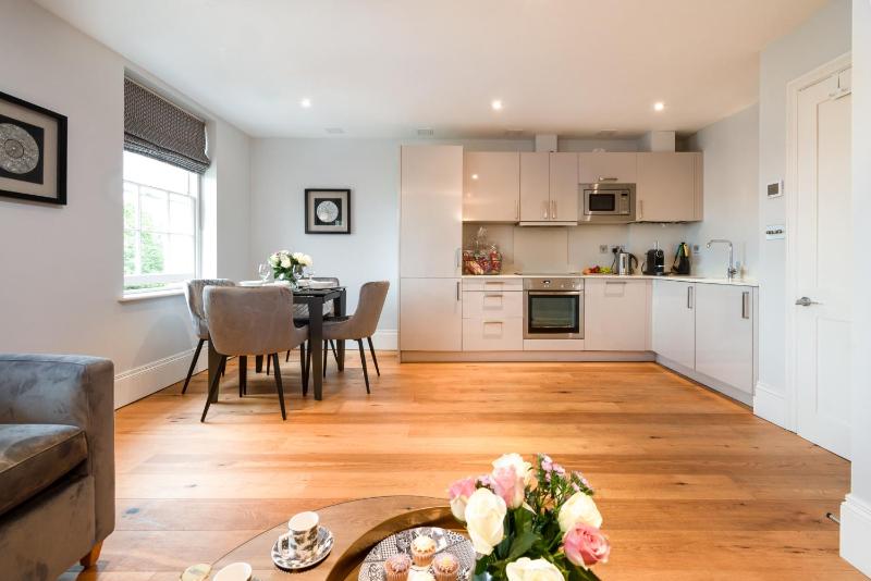 One-Bedroom Apartment image 1