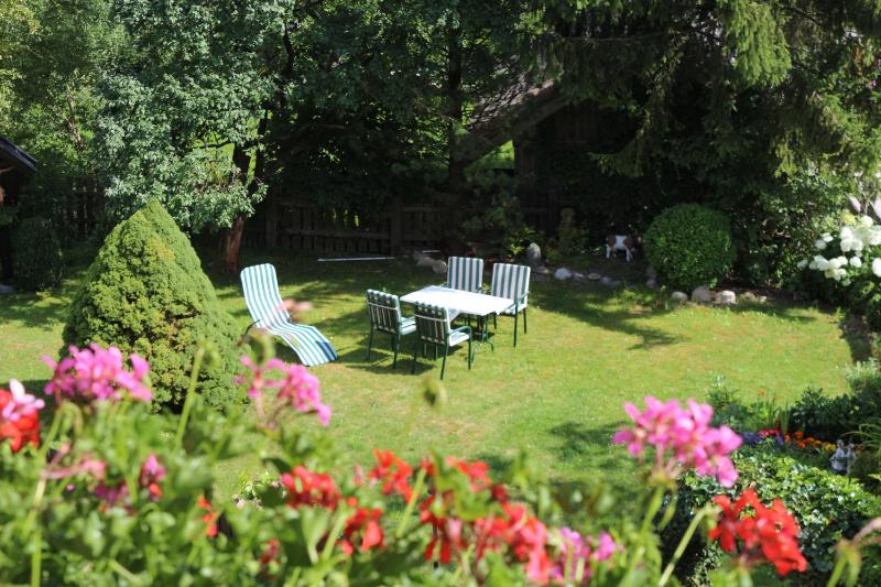Double Room with Balcony image 3