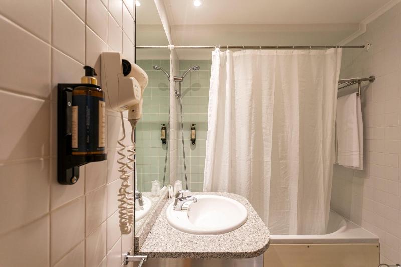 One-Bedroom Apartment image 1