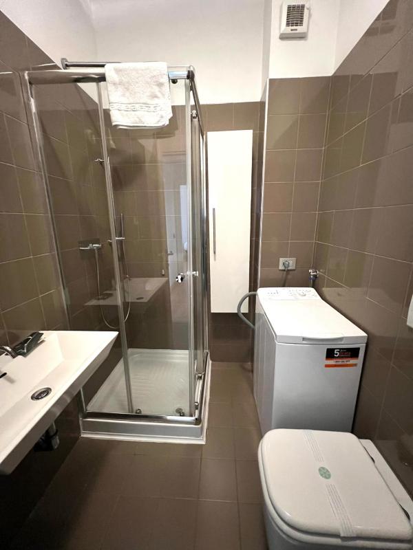 One-Bedroom Apartment image 2