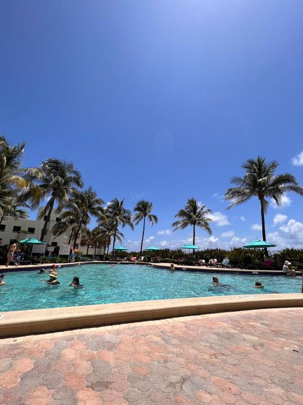 The Tides on Hollywood Beach OceanView 6D - image 22