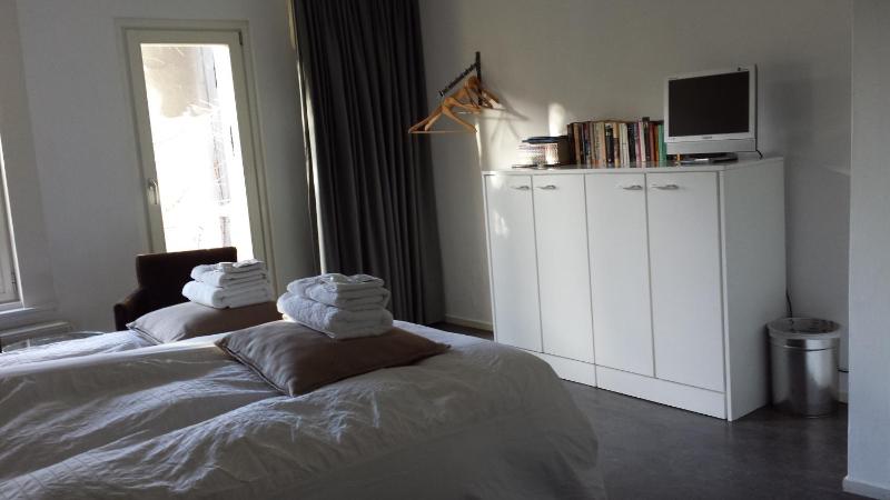 Double or Twin Room image 3