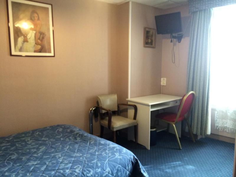 Single Room image 3