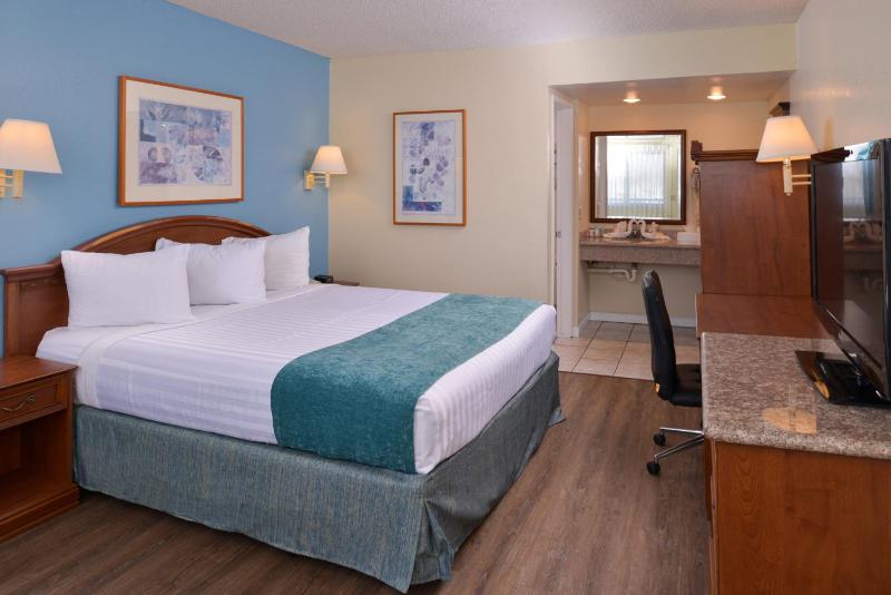 King Room with View image 2