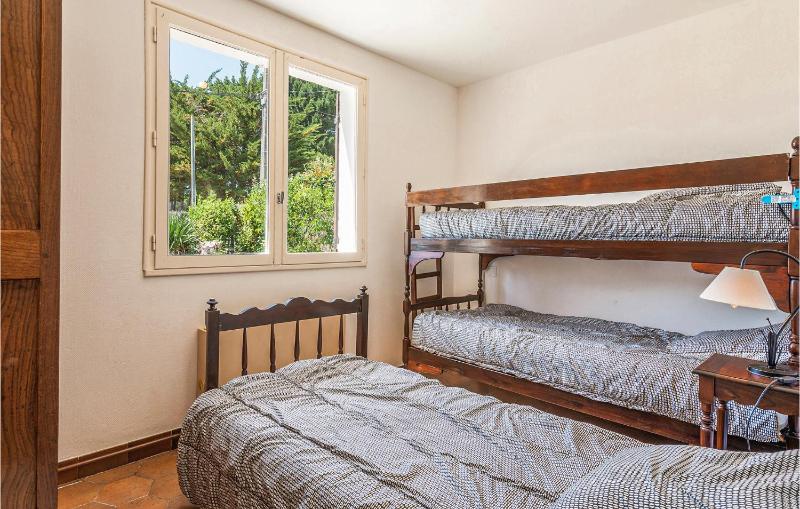 Two-Bedroom Holiday Home image 4