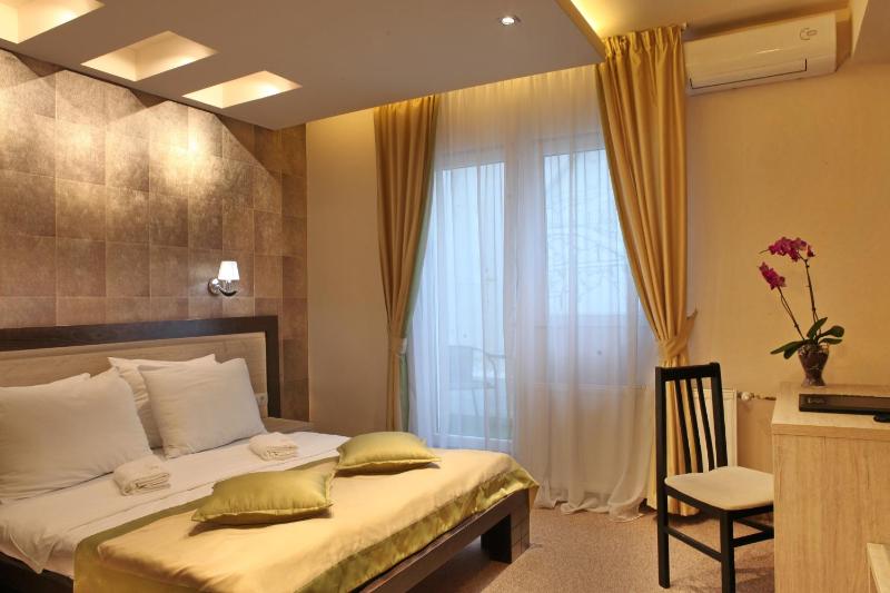 Double Room with Terrace with Parking image 1