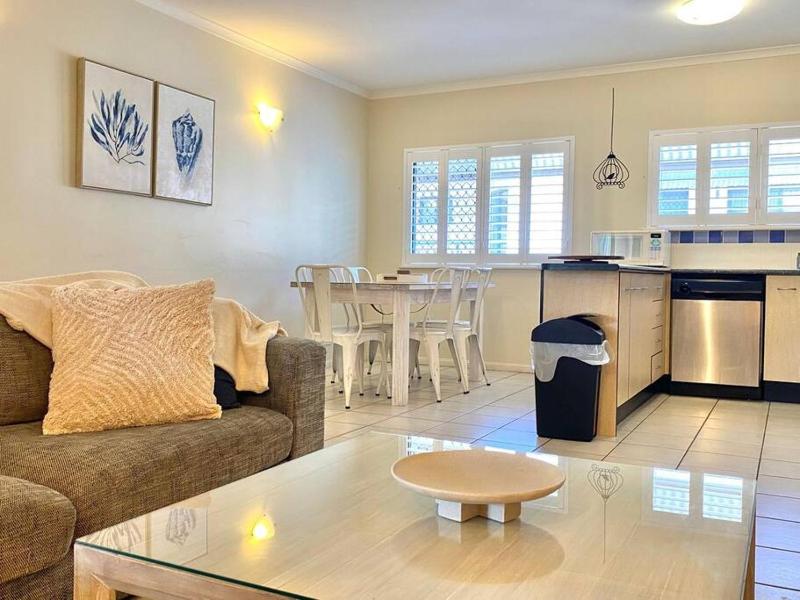 BAY VILLAS No 15 - image 24