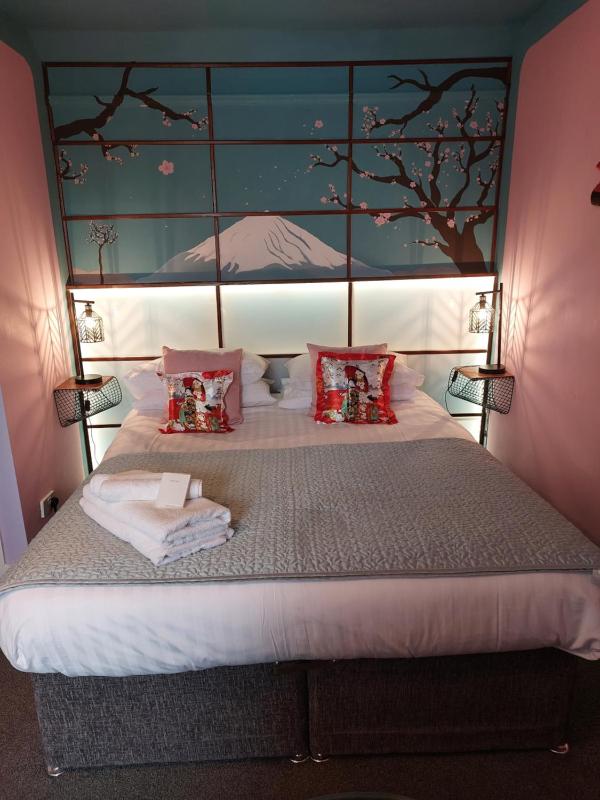 Double Room with Sea View image 3
