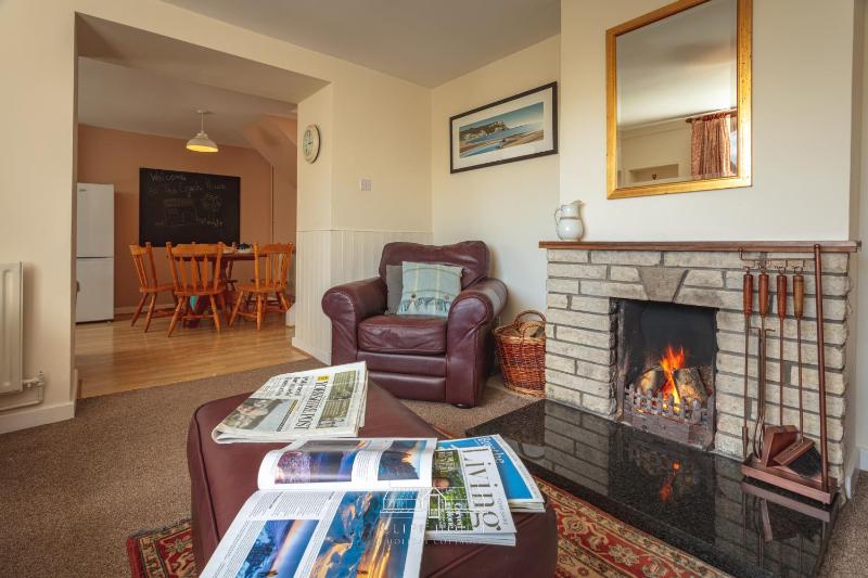 Three-Bedroom House image 1